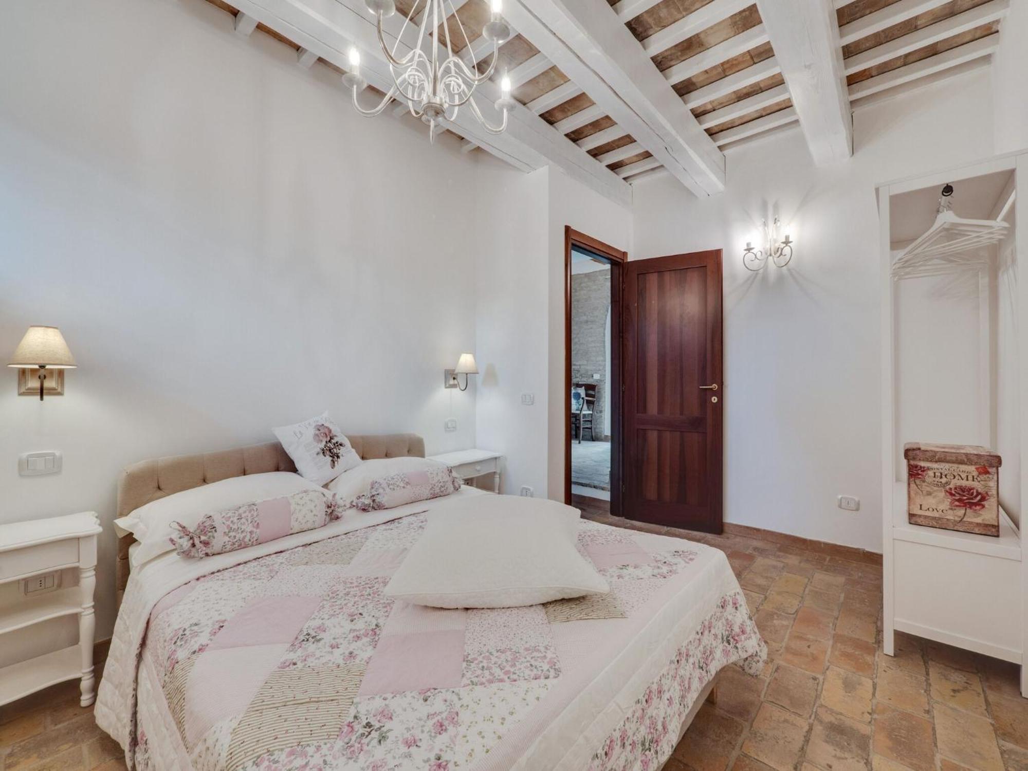 Stunning Apartment In Mombaroccio Near Metauro River Exterior photo