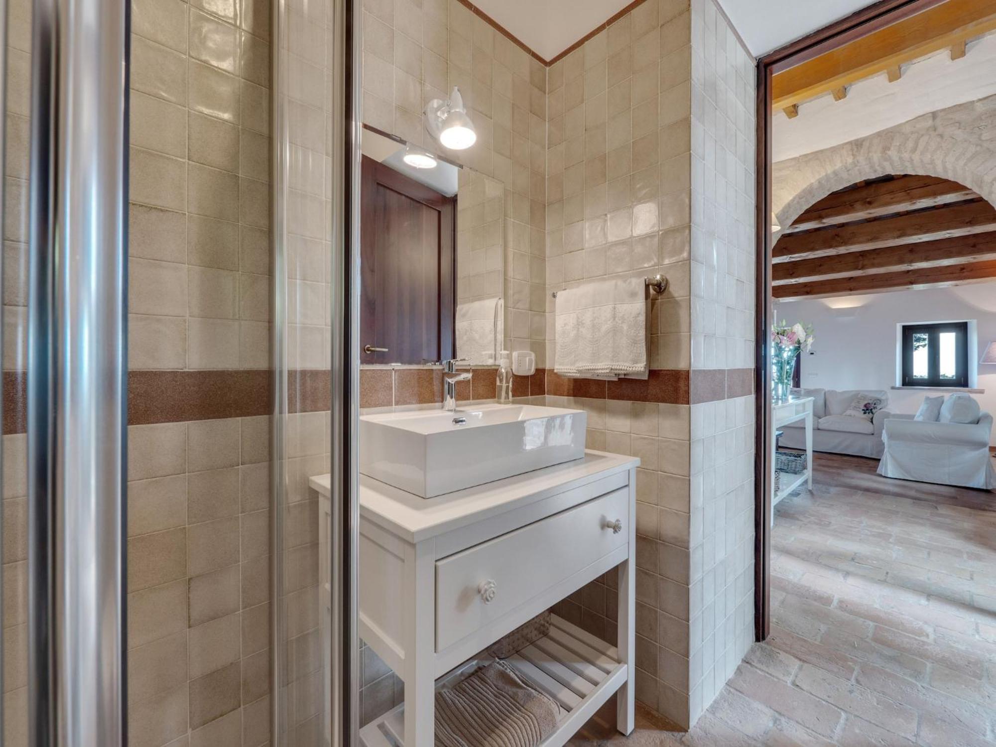 Stunning Apartment In Mombaroccio Near Metauro River Exterior photo